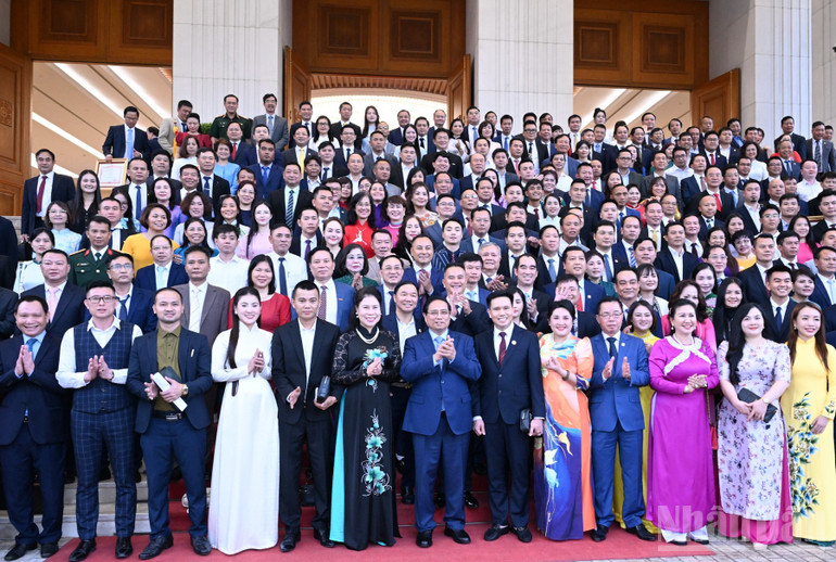 Thủ tướng Chính phủ Phạm Minh Chính với cộng đồng doanh nghiệp, doanh nhân Việt Nam